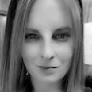 Meet your Posher, Lorrie